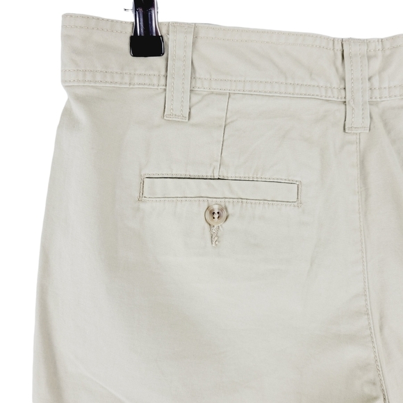 Gap favorite khaki shorts size 8 - Picture 7 of 9